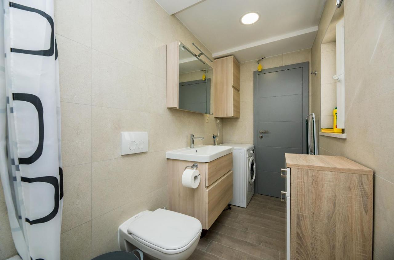 Duće Apartments Roko מראה חיצוני תמונה