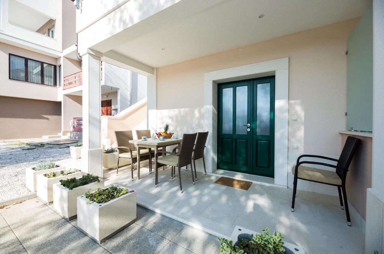 Duće Apartments Roko מראה חיצוני תמונה